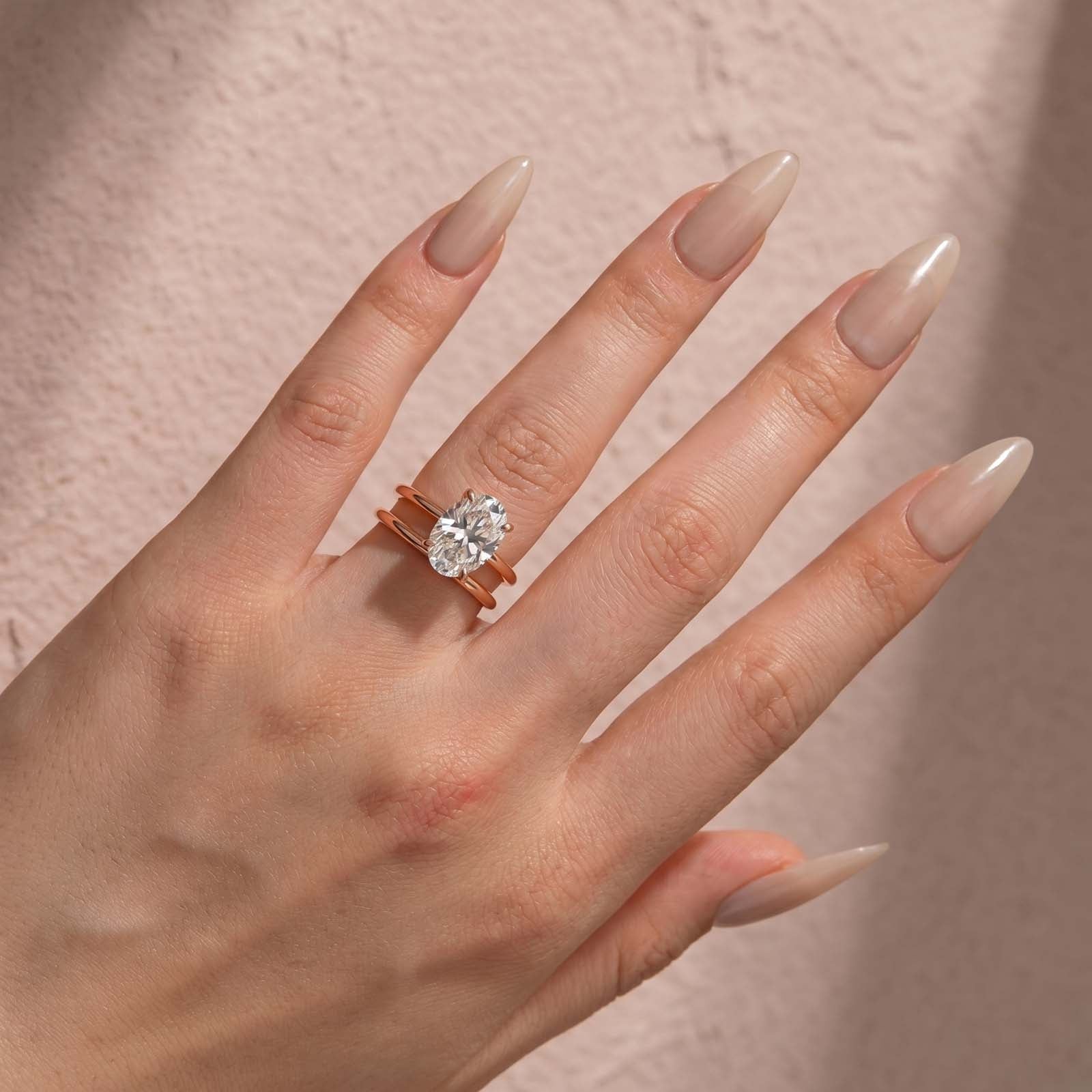 Solisfine Moissanite 4.0Ct Solitaire Oval Cut Rose Gold Engagement Ring with Plain Wedding Band