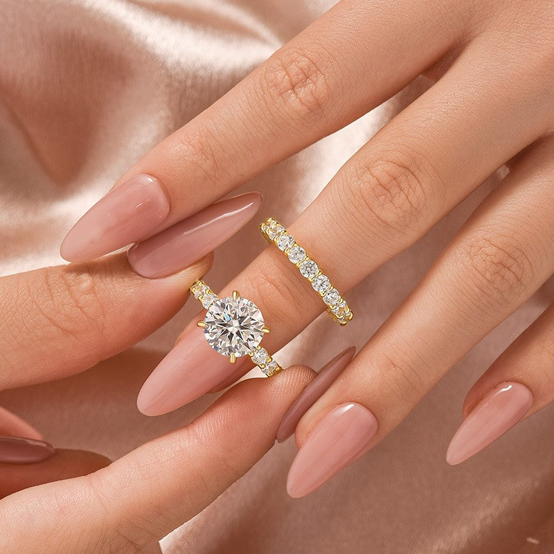 Moissanite 4.0Ct Round Cu/Oval Cut Side Stone Yellow Gold Travel Bridal Set