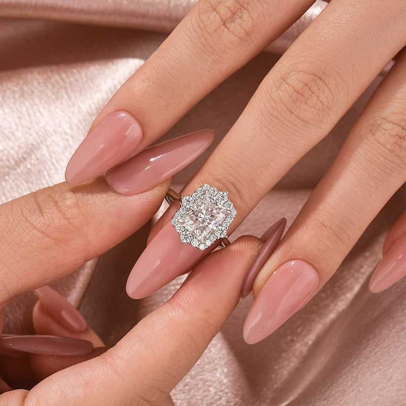 Solisfine Moissanite 3.0Ct White Gold Halo Radiant Cut Engagement Ring